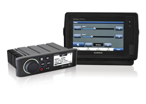 RA70N Morski system rozrywki z Bluetooth & NMEA 2000 [010-01516-11]