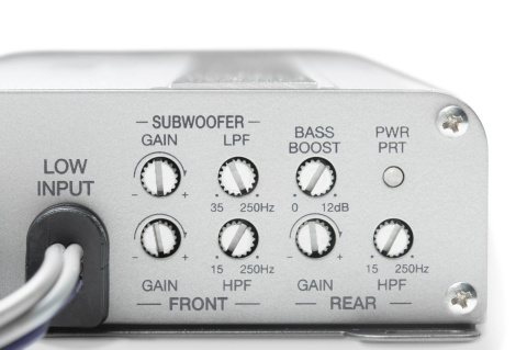 Wzmacniacz morski Clarion XC2510 klasa D, pełnozakresowy, 5 kanałów, 600W [010-03221-00]